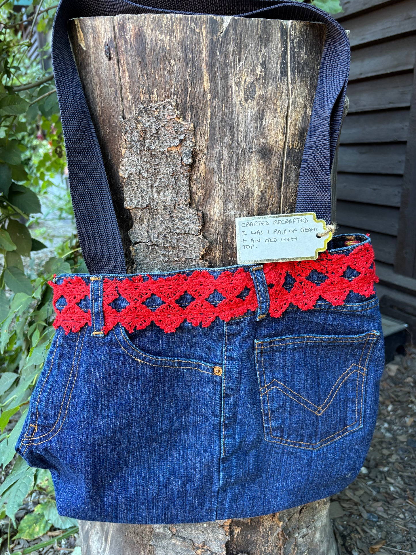 Carry On: Scarlet Stitch