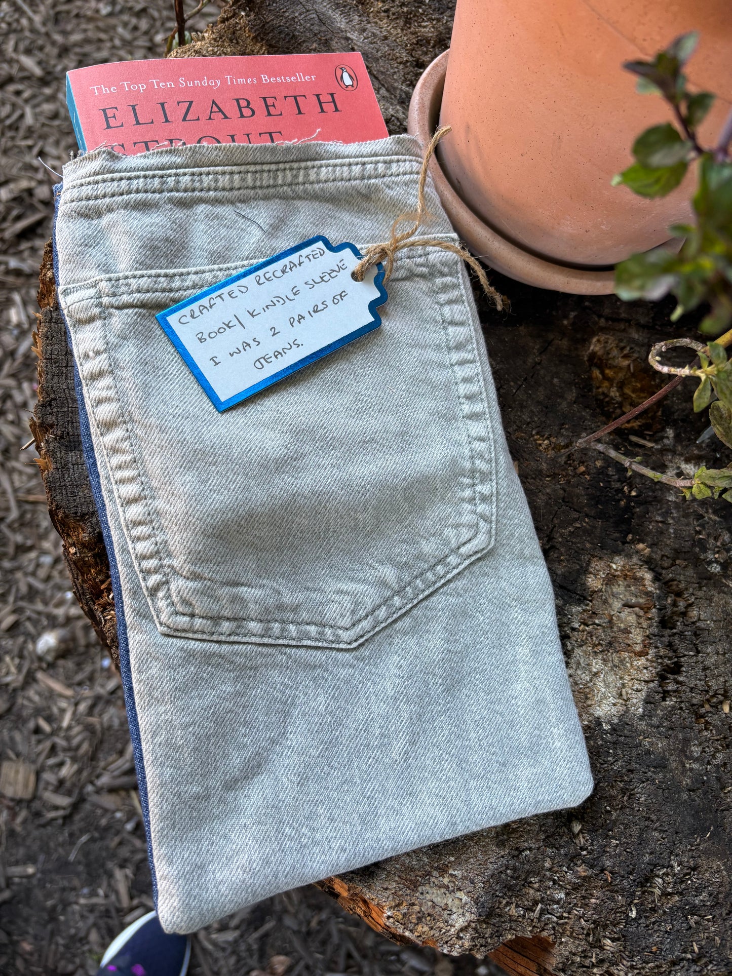 The Classic - A timeless sleeve for timeless reads.
